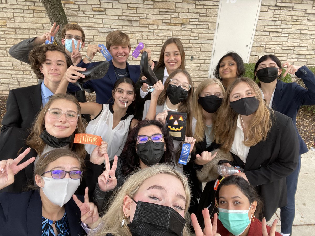 Our novices kicked off the season with a 3rd place finish at the H-F Halloween Classic! We had 3 tournament champions and many other students placing top 6 in their events. Awesome start! Let’s keep it going! #WeAreLemont