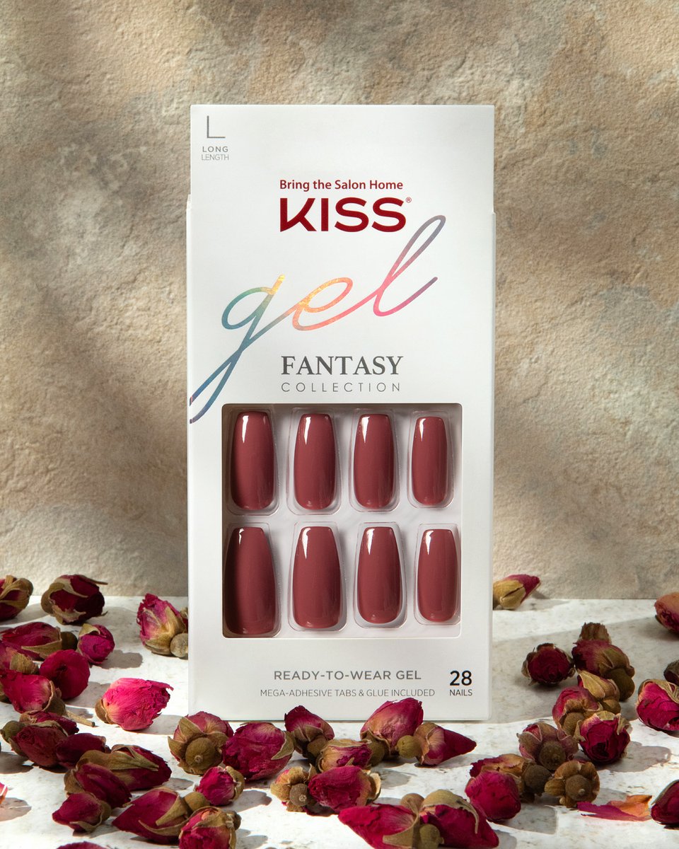 KissProducts's tweet photo. Perfection in a box? We think YES! And this hue, too?! We know you won’t be able to get enough of this style. Leave us some love & 💋 emojis below!
#KISSNails #notd #nailstagram #fulllook #beautylook #drugstorebeauty https://t.co/7YvYe5gRRq