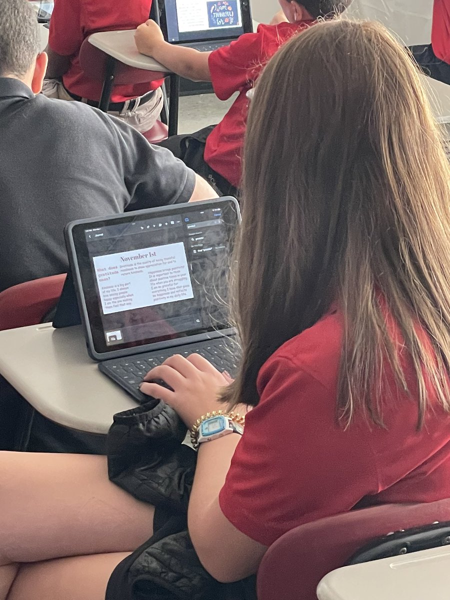 danimcalister's tweet photo. We started our digital gratitude journals today. #attitudeofgratitude #wlmsgreatday #lcsdexcellence https://t.co/G5hdCem1t5