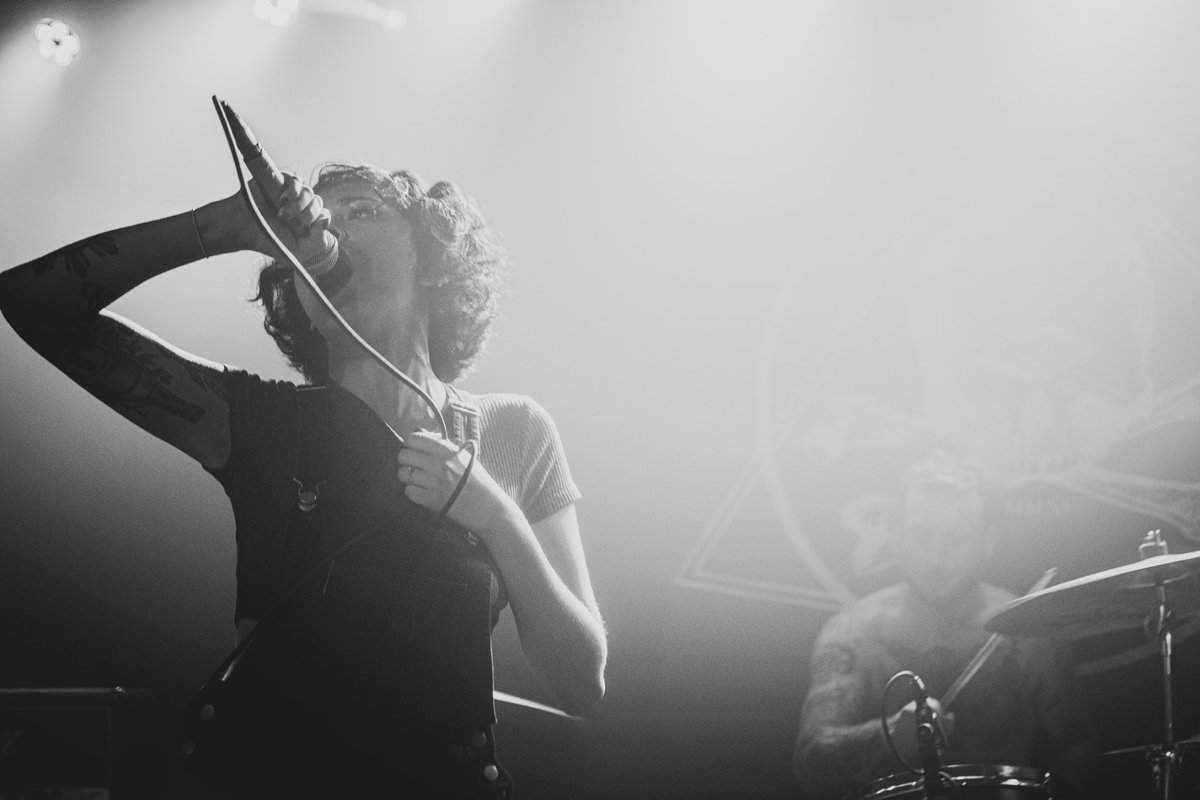 Capraband's tweet photo. Thank you so much, Little Rock. We had a great time hanging with you. See you tomorrow, Houston.

📷: @tom_mish https://t.co/RGzEAyrQFH