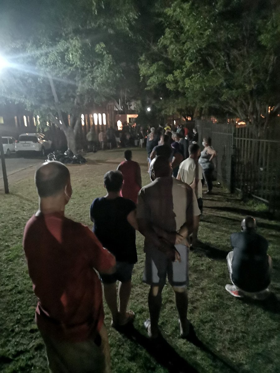 BesterHenco's tweet image. @IECSouthAfrica Wynand Marais Hall, Birchleigh, the service still to this very moment is appalling. 2 hours into waiting and we are not even half way through the queue. #systemoffline #sies