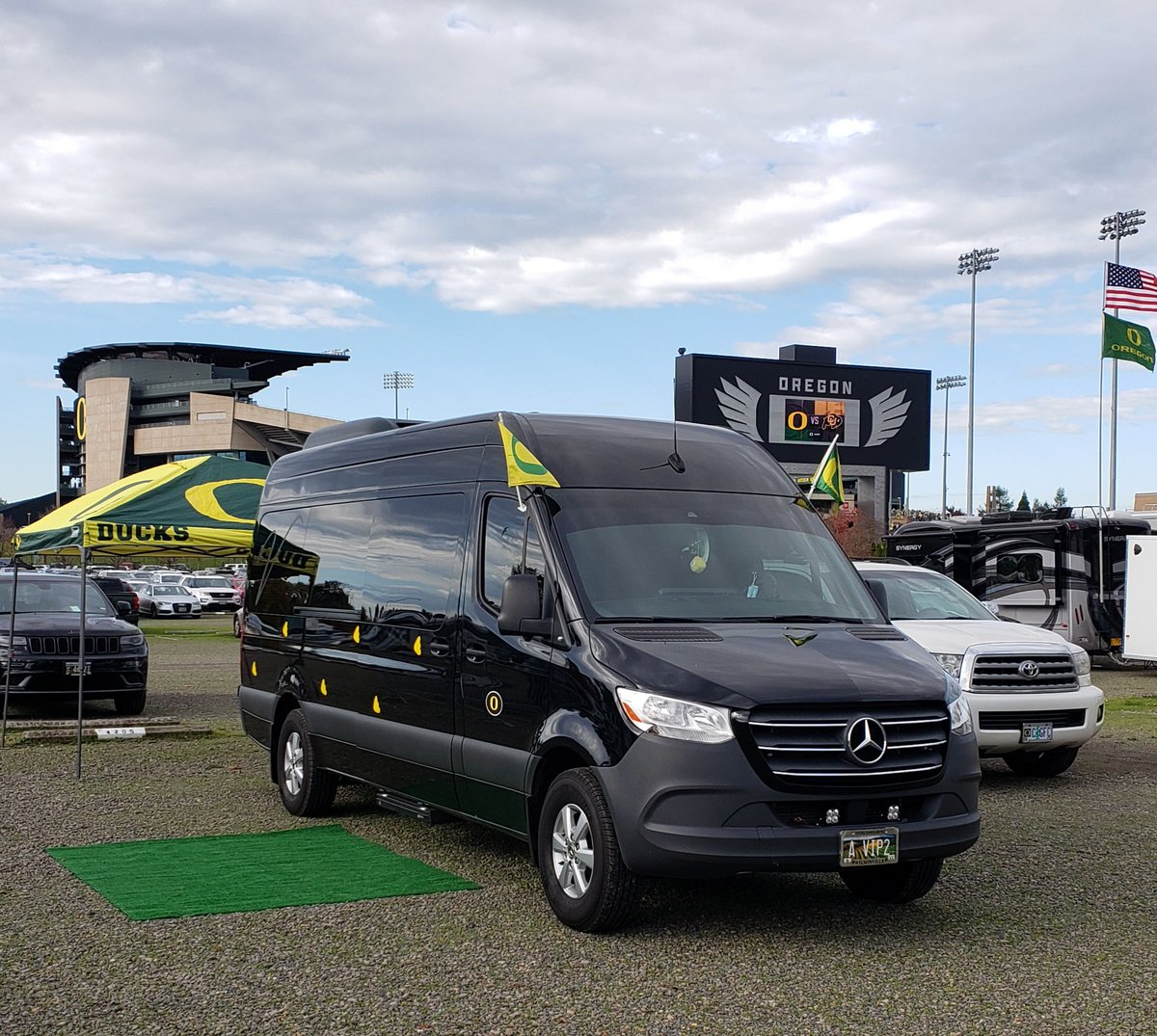 Vips2pdx's tweet photo. VIPs....@autzenstadium for the Ducks Vs. Colorado game. Tailgating with the group and ending the day with a victory! "Win the Day!" https://t.co/LghRrmMzP5