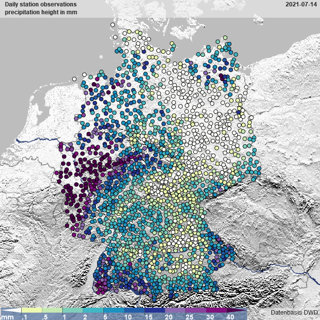 DWD_klima's tweet photo. @Terranigmus #30DayMapChallenge, day 1: points / The map shows the amount of precipitation on 14 of July 2021 as observed by the station network of Germany's national meteorological service (DWD). Map produced via DWD's Climate Data Center: https://t.co/SCKkzgs07f. #DWDCDC #OpenData #Weather https://t.co/Udwm19J5U0