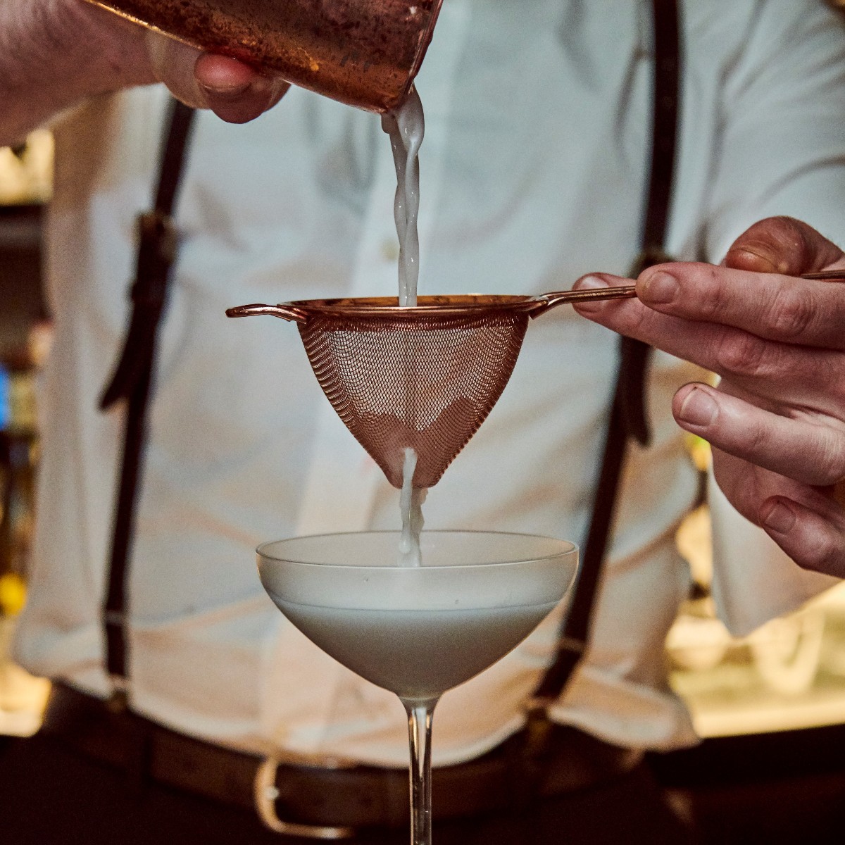 intersectNYC's tweet photo. The Andromeda features a unique taste and a design reminiscent of “Compère Lapin” himself, the mischievous rabbit from traditional Creole and Caribbean folktales. For those who love adventure, this cocktail is perfect for you.

#CocktailsInTheCity #INTERSECTNYC #CompèreLapin https://t.co/ngkAjtXN6E