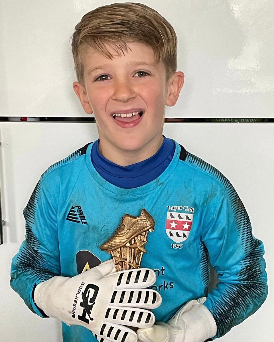 _keepercoach's tweet photo. 🏆 👏🏻 CONGRATULATIONS BRADLEY 👏🏻 🏆
-
A massive well done to our young goalkeeper Bradley, who was awarded MOTM for the second time this season at the weekend ⚽️
-
Not only that, but he saved a penalty and made a number of fantastic saves throughout the game � https://t.co/SRCOKPGpPr