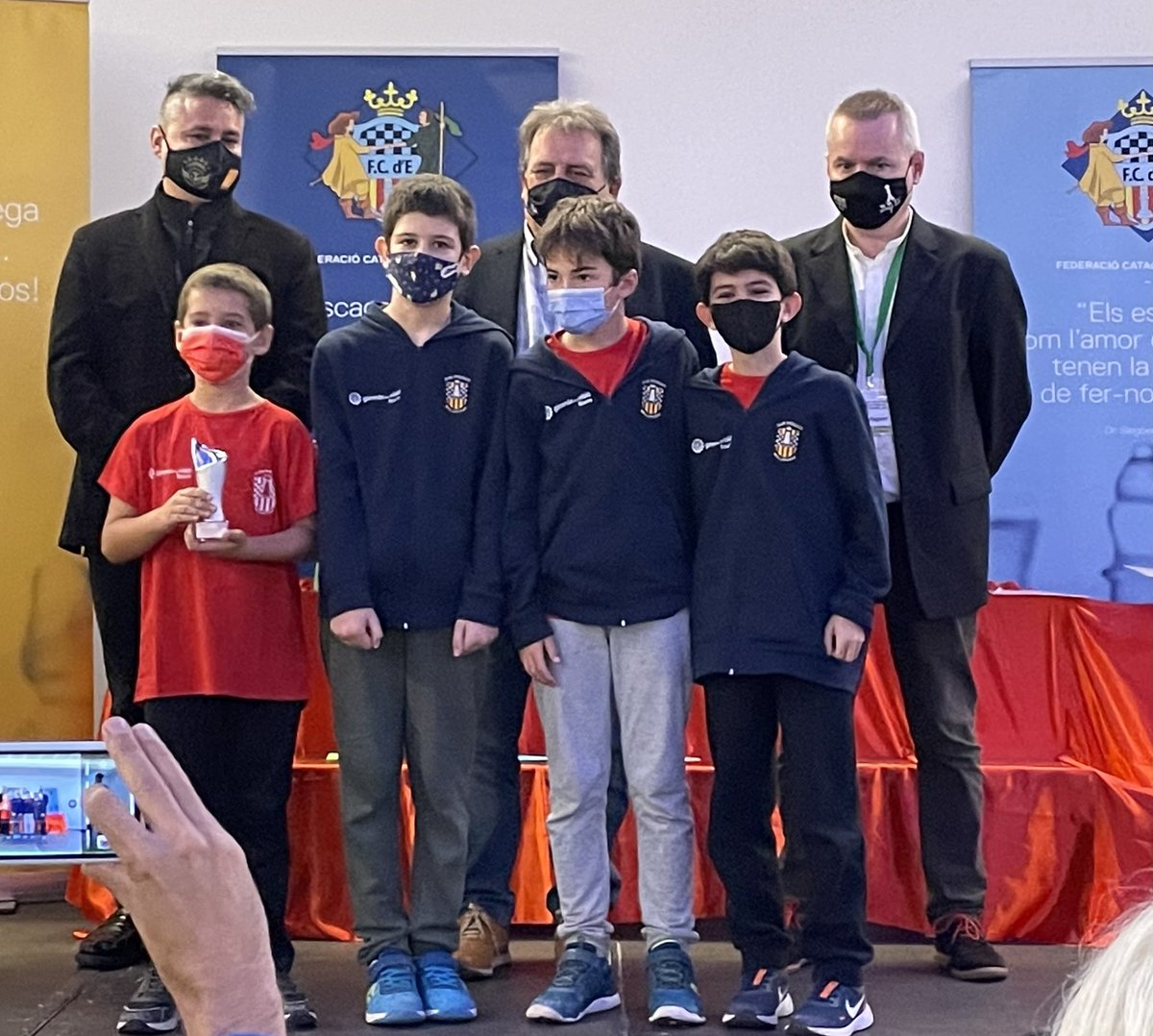 CE_Mollerussa's tweet photo. L’equip de Sub10 del @CE_Mollerussa 3r millor equip de Catalunya @CE_Mollerussa @ajmollerussa. Feliciats campions: Oriol, Jofre, Genís i Pol. L’Oriol ha estat guardonat com a millor primer tauler del Campionat. Felicitem al @escacsamposta per ser els campions. https://t.co/BMvx9ff6QK