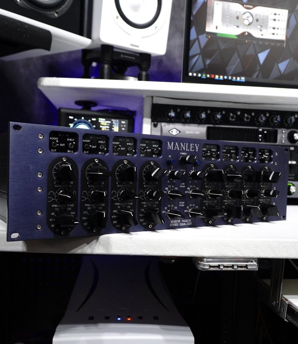 manleylabs's tweet photo. Repost: The Manley Massive Passive is at MuZs Studios 🔥 - A dream come true!
#hardworkreallydoespayoff
I always wanted to own one of these, it’s gonna be a sleepless night for me today 💤🙏🏽
📸: https://t.co/zzodRMyfJB https://t.co/GXRq6ZQm53