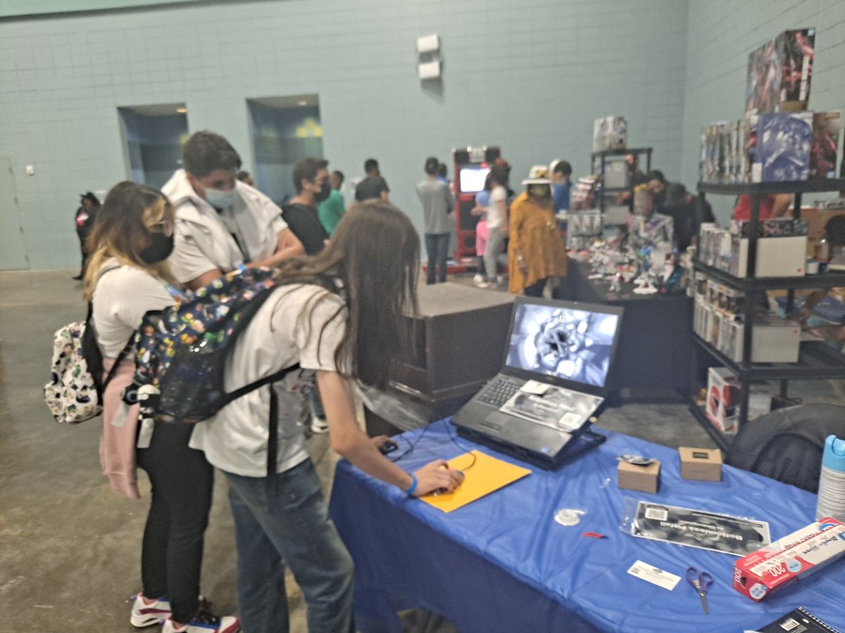 emanvidmaker's tweet photo. This weekend I was at @FirstAttackPR 2021
Presenting a video game for the first time at a con, lots of great feedback and support. Thanks @prgamedevs 🇵🇷
for the great oportunity!
#prgda At #FirstAttack2021 #gamedev https://t.co/gTotOWV9wD