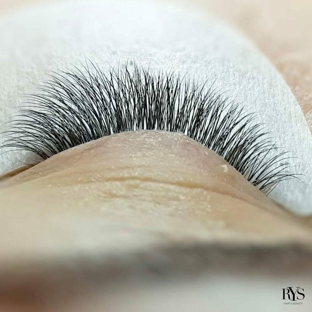 RYSHair's tweet photo. Is there anything better than a full set of lashes 🙊

Set by @violetta.hala 
•
•
•
•
•
•

#lashartist #lashes #minklashes #falselashes #individuallashes #ardelllashes #lashesfordays #volumelashes #lasheslove #lashesbyme #lashesofinstagram #lashes… https://t.co/tPgxFwDVxh https://t.co/9HnfMbWwh1