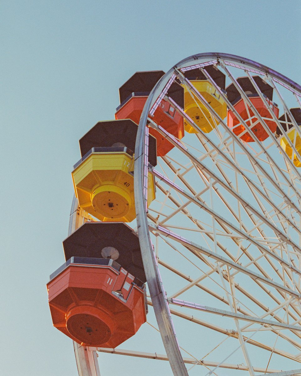 brianchorski's tweet photo. santa monica pier on cinestill 800t https://t.co/5urGt5zZS0