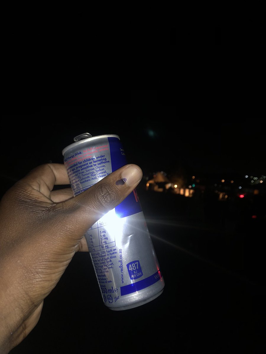 PrezSankara's tweet photo. Finally cast my vote at exactly 9pm, there are probably still 200 people behind me who still need to vote. Remember, if you were in the queue before 9pm, IEC can’t turn you back and you still have the right to vote #StayInTheLine #LetsVote https://t.co/oFiUKHWA4f