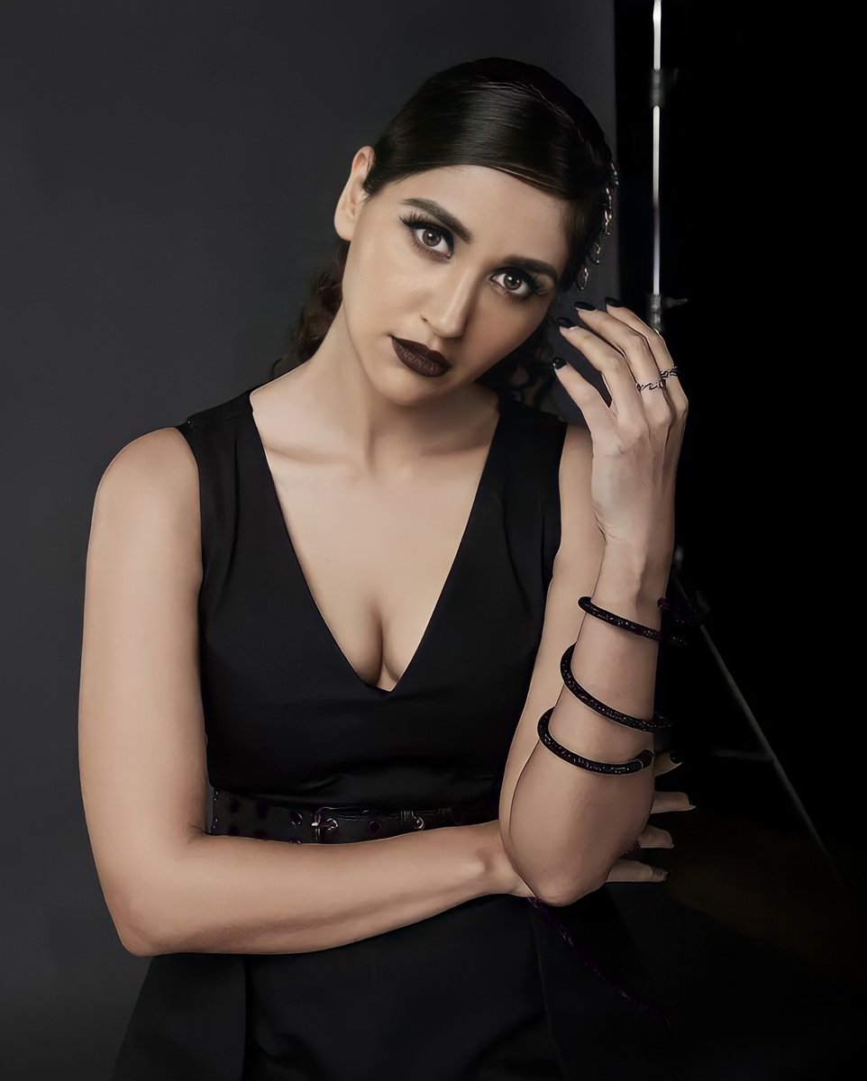 nikitaduttafcx's tweet photo. Spook-tacular Dutta
#NikitaDutta
#Nikifying https://t.co/dlKCnUgAFd