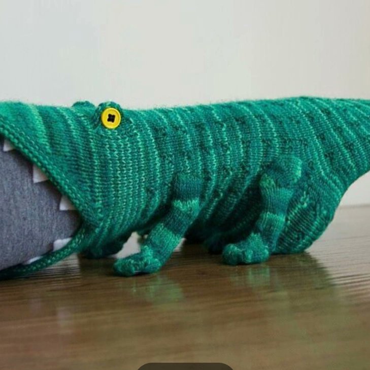 mthorn626's tweet photo. Suddenly, I NEED these socks! Chomp! https://t.co/DCgNK7D7Il