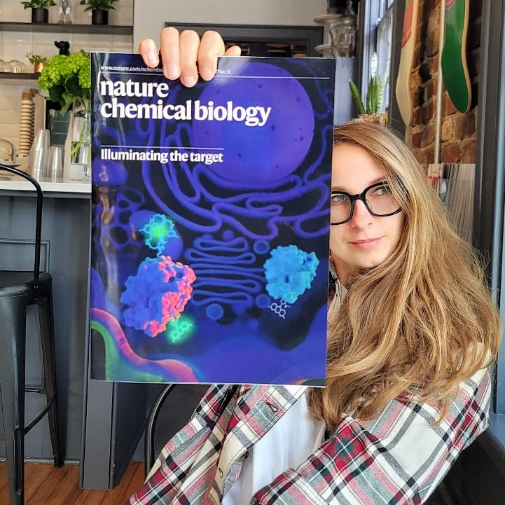 Ella_Maru's tweet photo. New cover from our studio! #sciart
The pace of progress in biomedical research directly depends on techniques that enable the quantitative characterization of interactions between proteins with each other or with their small molecule ligands. 1/4 https://t.co/8WSmcbWHsW