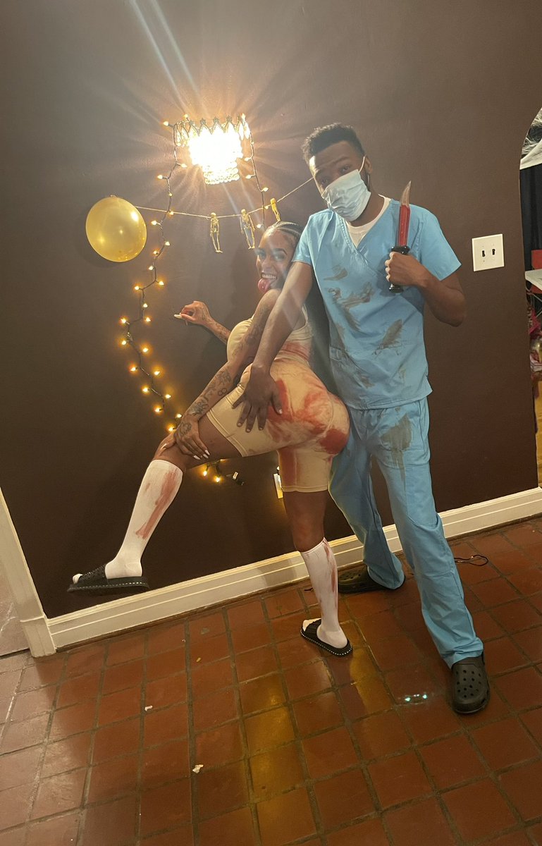 SlickVick313's tweet photo. Dr. Lays did tf out my bbl 🔥 sucked the fat right out my arms and legs 😆 he right at Greenfield Plaza ladies so book them appts asap #blotchedbbl #halloween #happyhalloween #slickvick #drmiami #surgery #recovery #vitolays https://t.co/p0CofKX3aX