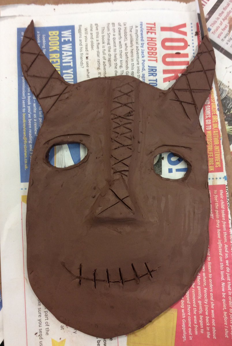 Lakeside_school's tweet photo. Using different clay techniques to creat African masks. Y5/6 wow day. #art #claymasks https://t.co/bcvXYENaqQ