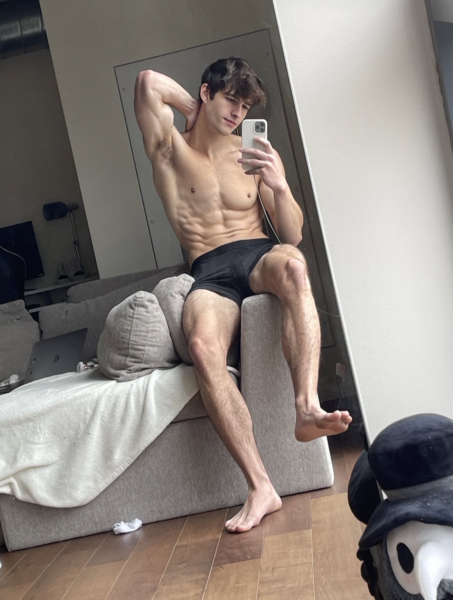 gayhouzeboy (@Hotguysfeetx)  X