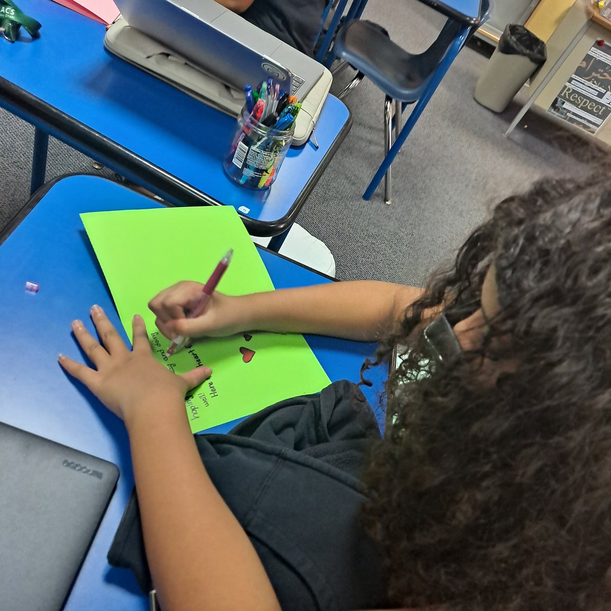 sumera_muhammad's tweet photo. #volunteering connects you to others. Grade 6 students are learning the importance of volunteering in their Islamic class. Today they wrote some lovely messages to the senior citizens to brighten their day. 
#lettersagainstisolation
#IamACS
#ACSlearns https://t.co/ABRruci9du