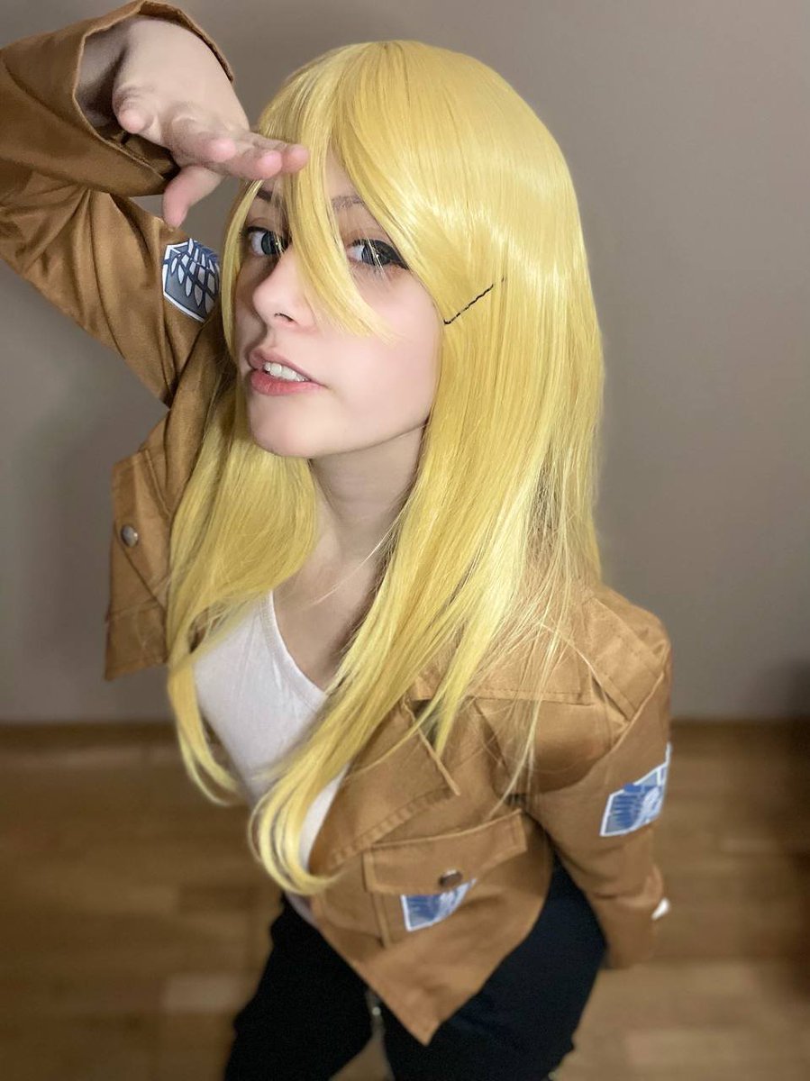 buy_me_a_pug's tweet photo. Small cosplay preview of my Historia who can't wait to meet her one and only Ymir @KonaKonaCosplay https://t.co/RQAdWiLjAp