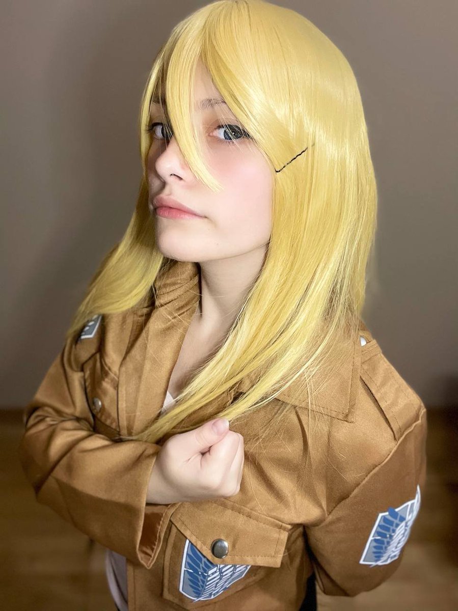 buy_me_a_pug's tweet photo. Small cosplay preview of my Historia who can't wait to meet her one and only Ymir @KonaKonaCosplay https://t.co/RQAdWiLjAp