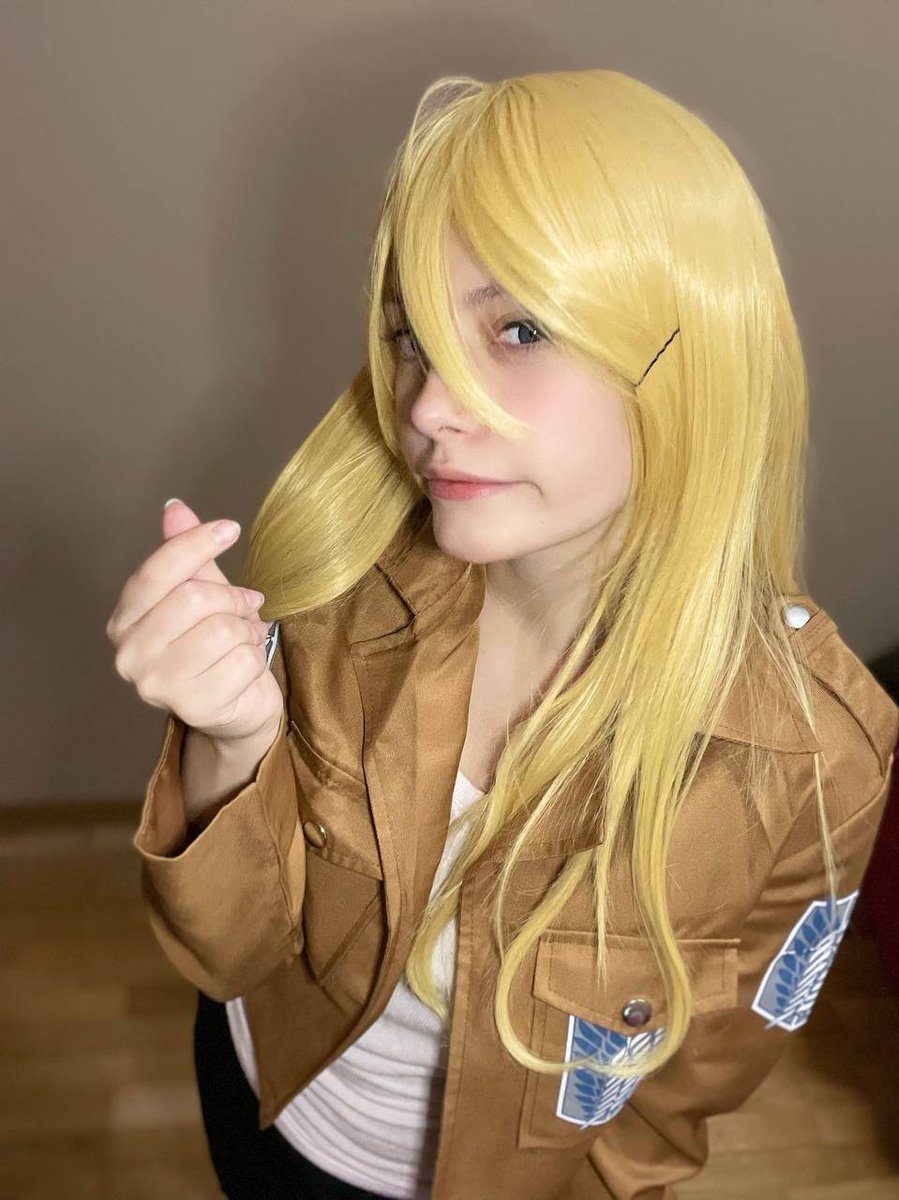 buy_me_a_pug's tweet photo. Small cosplay preview of my Historia who can't wait to meet her one and only Ymir @KonaKonaCosplay https://t.co/RQAdWiLjAp