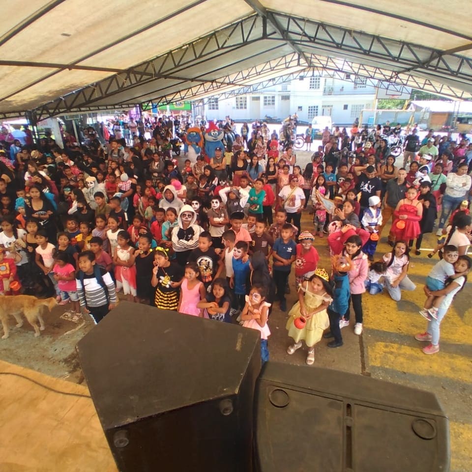 CaldonoPor's tweet photo. #CaldonoUnidosPorLaNiñez |entre #Risas y #Alegrías  así se llevó a cabo la celebración del día de los  niños.
#ElFondoAvanza #SomosLaPaz
#PazDesdeLaBase 
@FondoONUCol
@CaldonoPor @MisionONUCol https://t.co/61Mt2nHpKJ