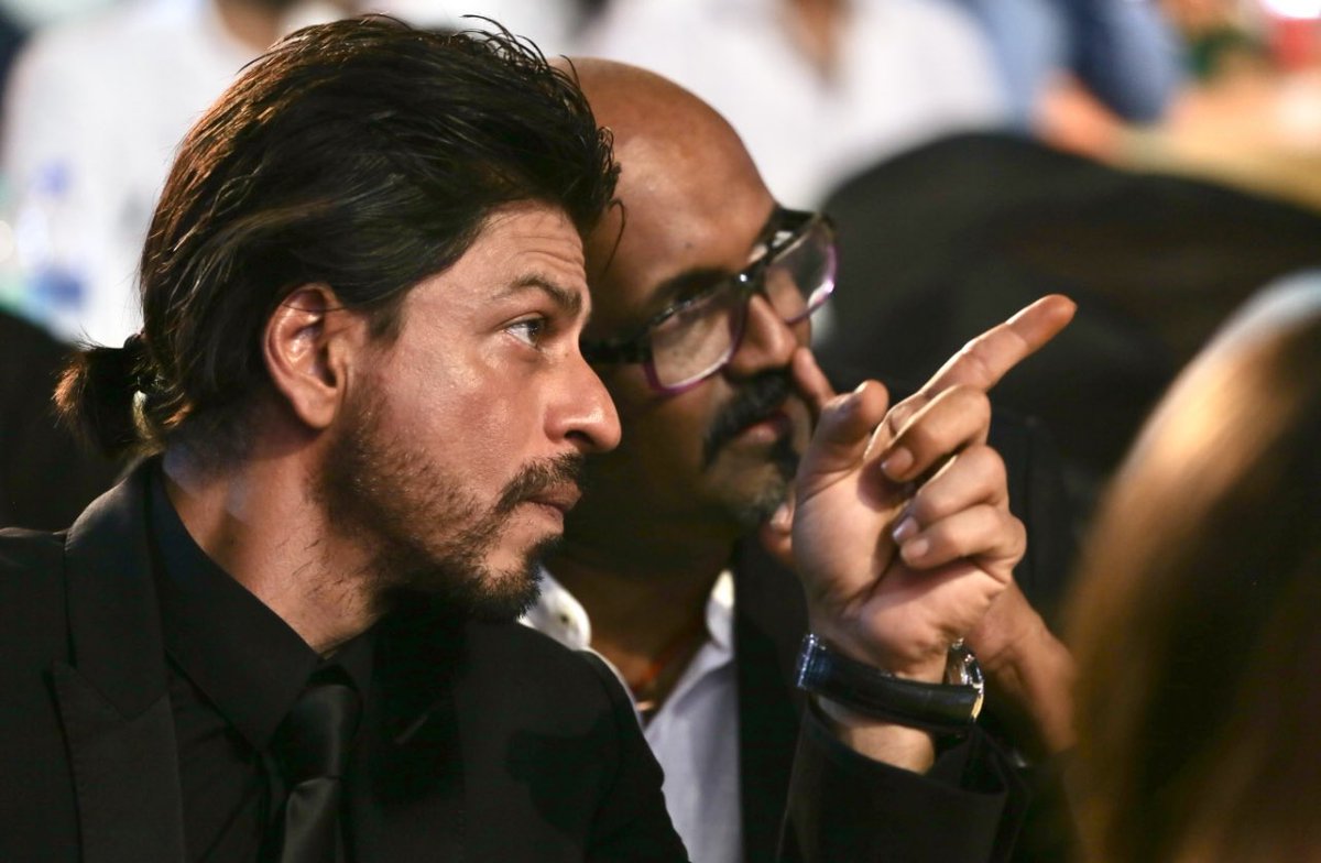 dop007's tweet photo. @iamsrk happy birthday sir😊 https://t.co/O0Ji6af0PM