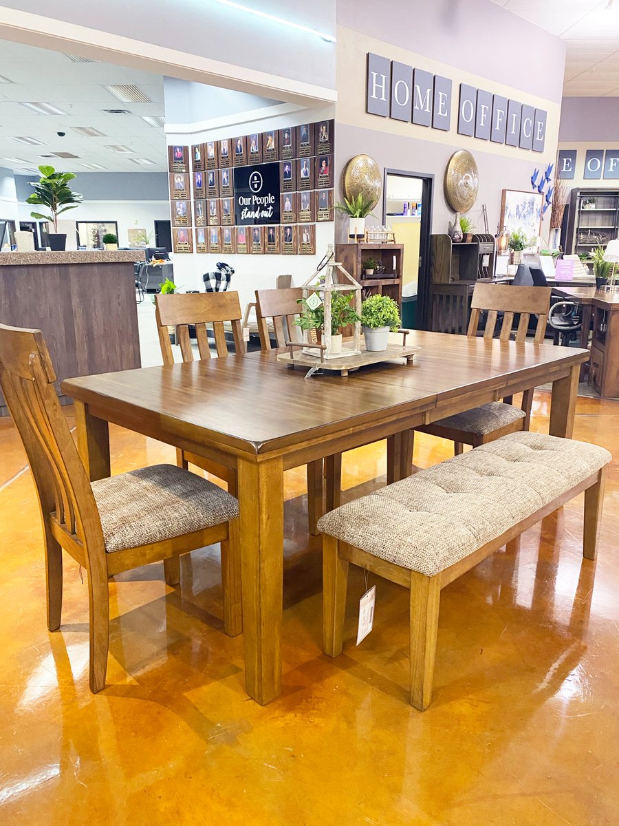 BoulevardHome's tweet photo. Welcome to November! 😃 This set is an absolute fav of everyone who has seen it🧡 This wood dining table with upholstered seats and bench is a show stopper! Bring this set home today!
6 piece dining set: $1099.99 https://t.co/4sU8nHtkYJ