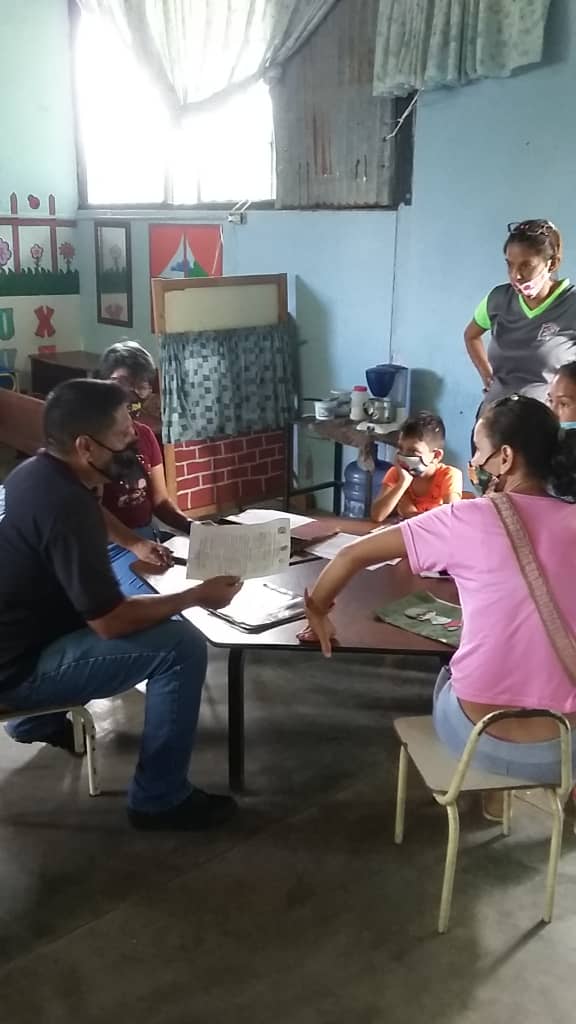Orientacion en el proceso de inscripción en la E.E Manuelita Saez
@MPPEDUCACION 
<a href="/charlychaves/">Charly Rojas Chaves</a> 
<a href="/FreddyBernal/">Freddy Bernal</a> 
<a href="/Annydednna/">Dednna Táchira</a> 
<a href="/codennat/">codennat</a> 
@SPETachira 
<a href="/COMUNIDADESED15/">DIV. COMUNIDADES EDUCATIVAS TÁCHIRA</a> 
@zonaeductachira 
<a href="/EHer1983/">CLIFP Córdoba</a> 
<a href="/edward_arellano/">edward saint</a> 
<a href="/NicolasMaduro/">Nicolás Maduro</a>