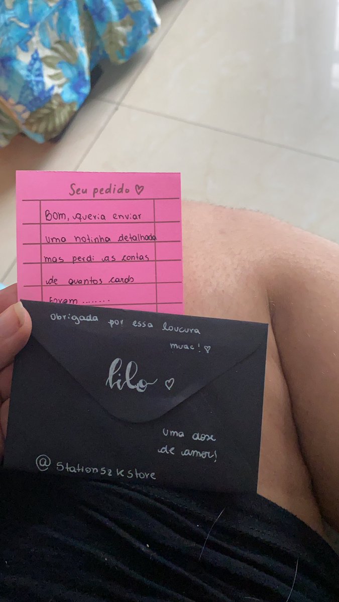 hopeforbts_'s tweet photo. Feedback mais que positivo pra linda da @Station52KStore e provavelmente comprarei de novo e selo lilo de qualidade!! Obrigada de verdade, a qualidade é impecável! Obrigada pela carinho que você botou nesse pedido eu simplesmente amei https://t.co/ivJ95OmTrH