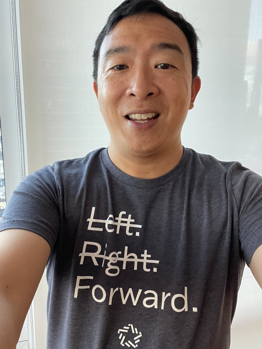 AndrewYang's tweet photo. The t-shirt says it all.  😀⬆️🇺🇸 @Fwd_Party https://t.co/0zrPphrBTx