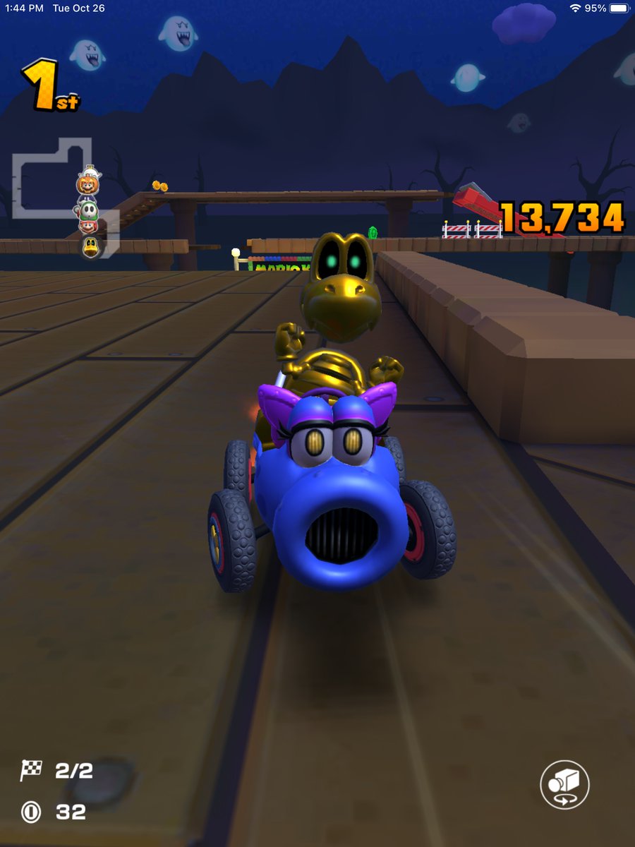 TomandLaurieLee's tweet photo. Receiving #GoldDryBones was a very nice surprise in the #MarioPipe 
He wins once again in our first race with him in #shyguybazaar #MarioKartTour https://t.co/SNXjBFtPIl