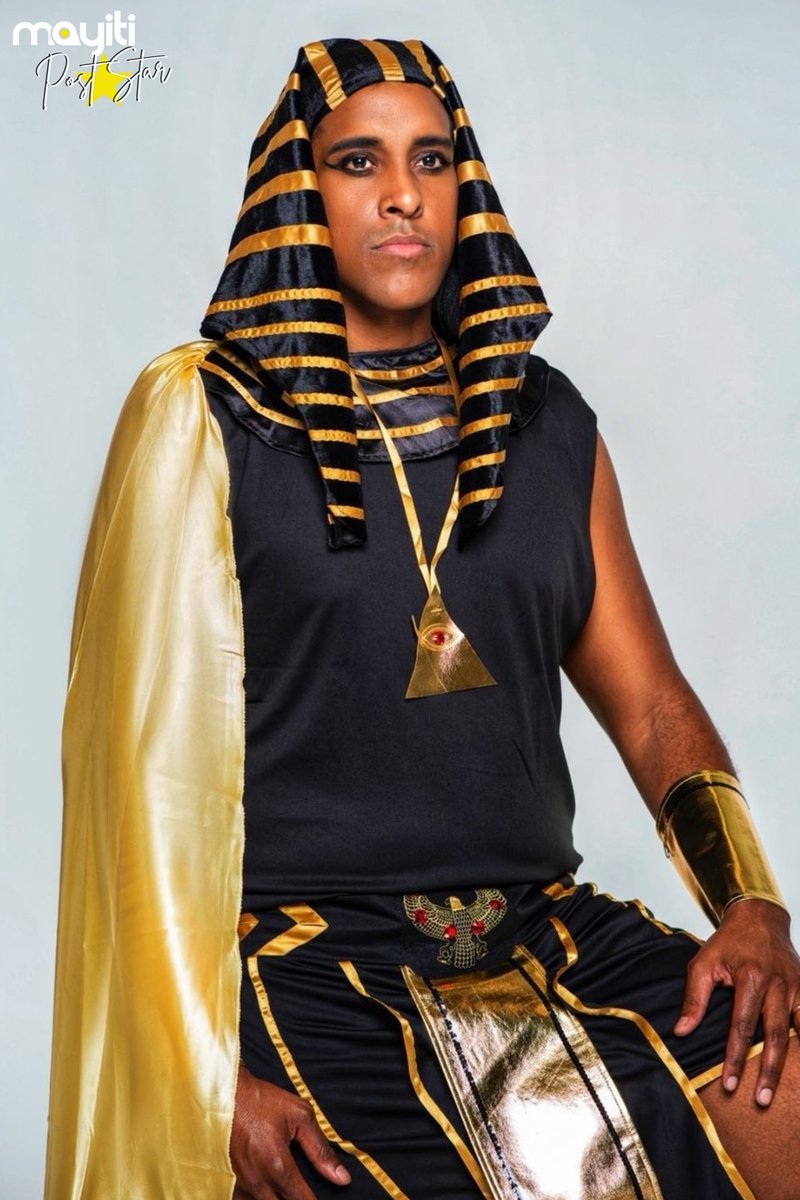 MAYITI2's tweet photo. MIKABEN pose en pharaon dans son costume d'Halloween.
@mikaben
📷:Michael Benjamin
#PostStar : Ce que les artistes postent sur les réseaux. https://t.co/ej9qFWMLNj