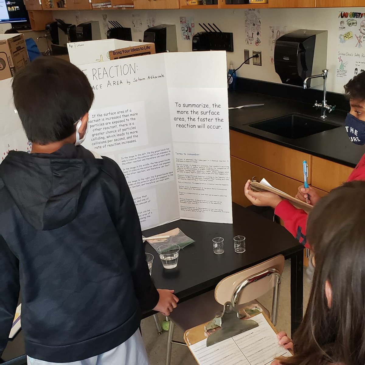 MrsHoyleScience's tweet photo. One of my favorite days of the year!! I love watching my former students teach my current students! @McCaslinsClass you rock!!! @MrsMurray_MPMS @MPMSleopards #verticalallignment #iteachscience #sciencerocks #STEAM https://t.co/adL4nZneuW