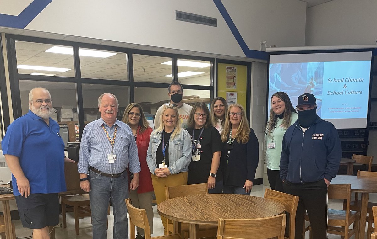 SRMSCowboys's tweet photo. Mr Boissoneault and Mr Valencia provided some insight on the psychology behind school culture and climate, how students view it, and why it’s so important. #sdircpdday https://t.co/ZKBRA3RLhs