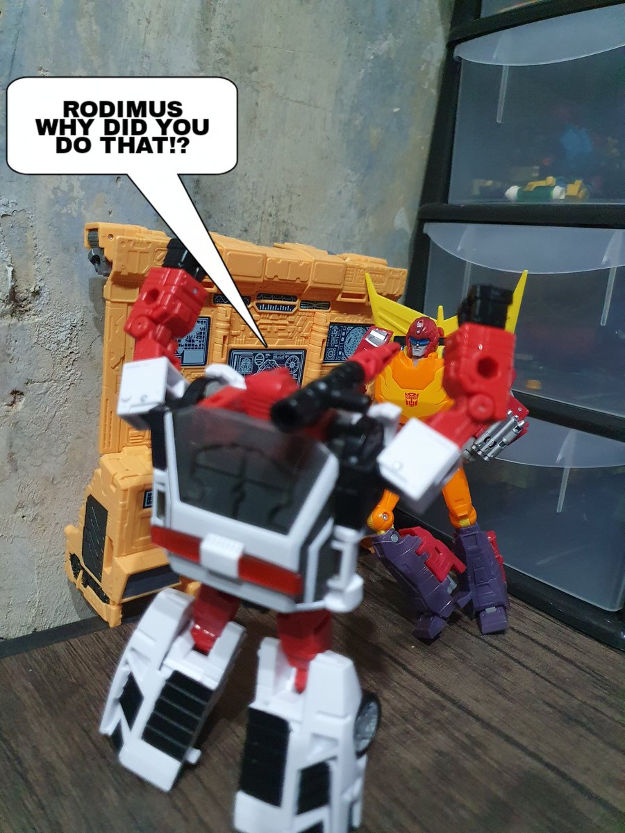 jordicas19's tweet photo. Red's computer work
#transformers https://t.co/NyhoqUNIy1