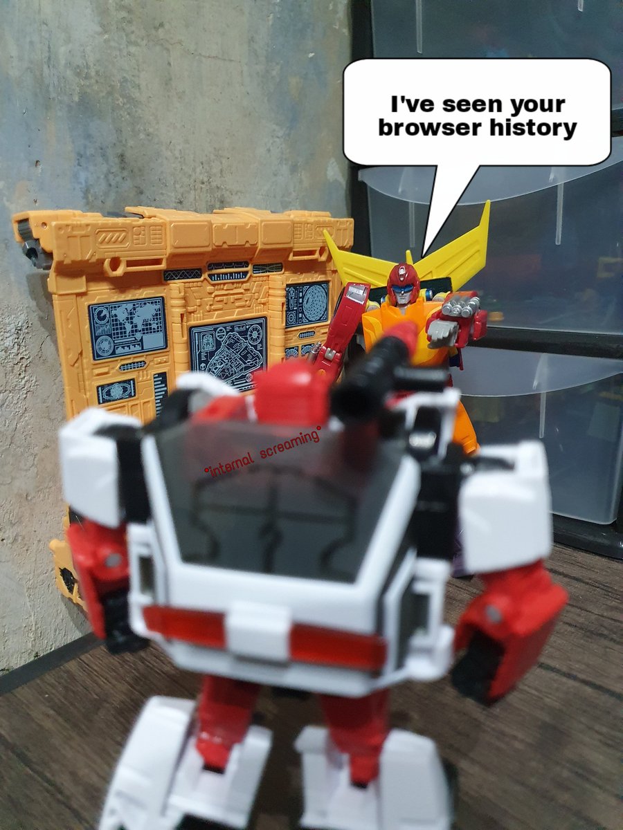 jordicas19's tweet photo. Red's computer work
#transformers https://t.co/NyhoqUNIy1