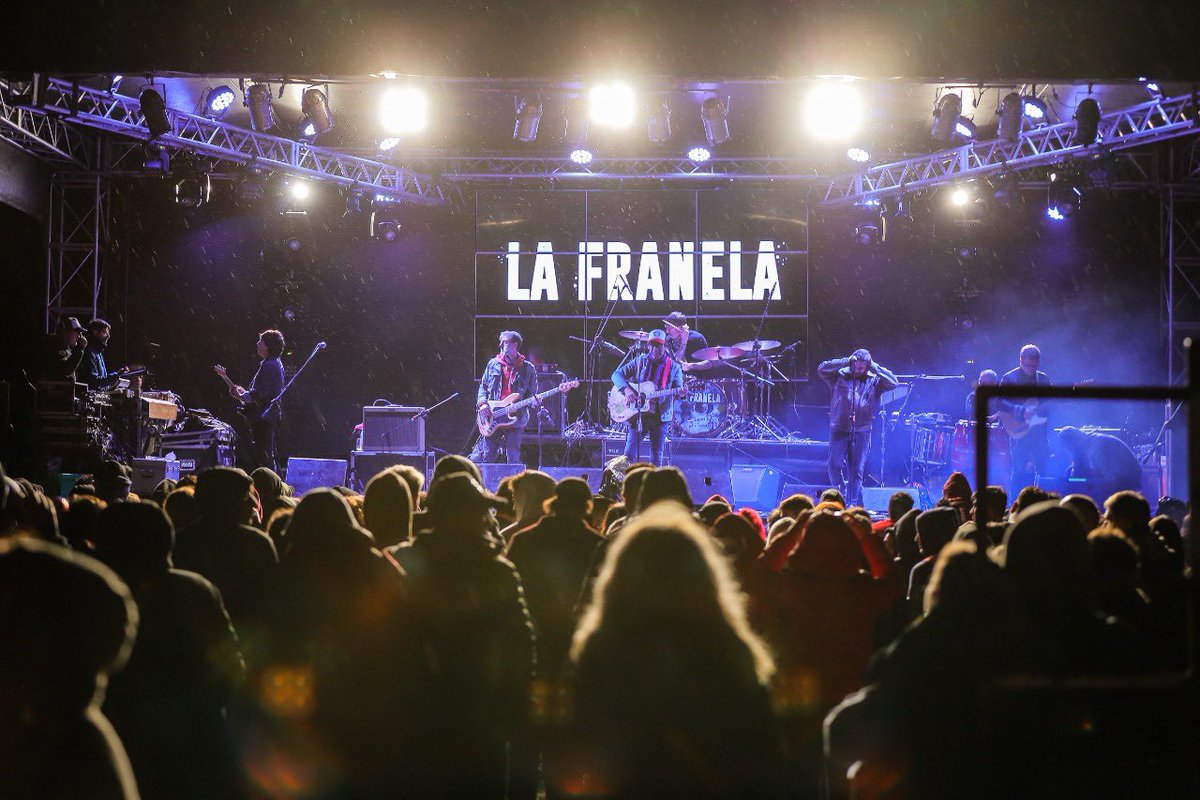 tavobruno's tweet photo. Una gran feria de emprendedores locales y vecinxs de nuestra ciudad. Amigxs y familias pudieron disfrutar de musica en vivo, escuchar a nuestros artistas locales y bailar  con la presencia de @la_kompe_ y @lafranelaoficial. https://t.co/dG2bz3bfY1