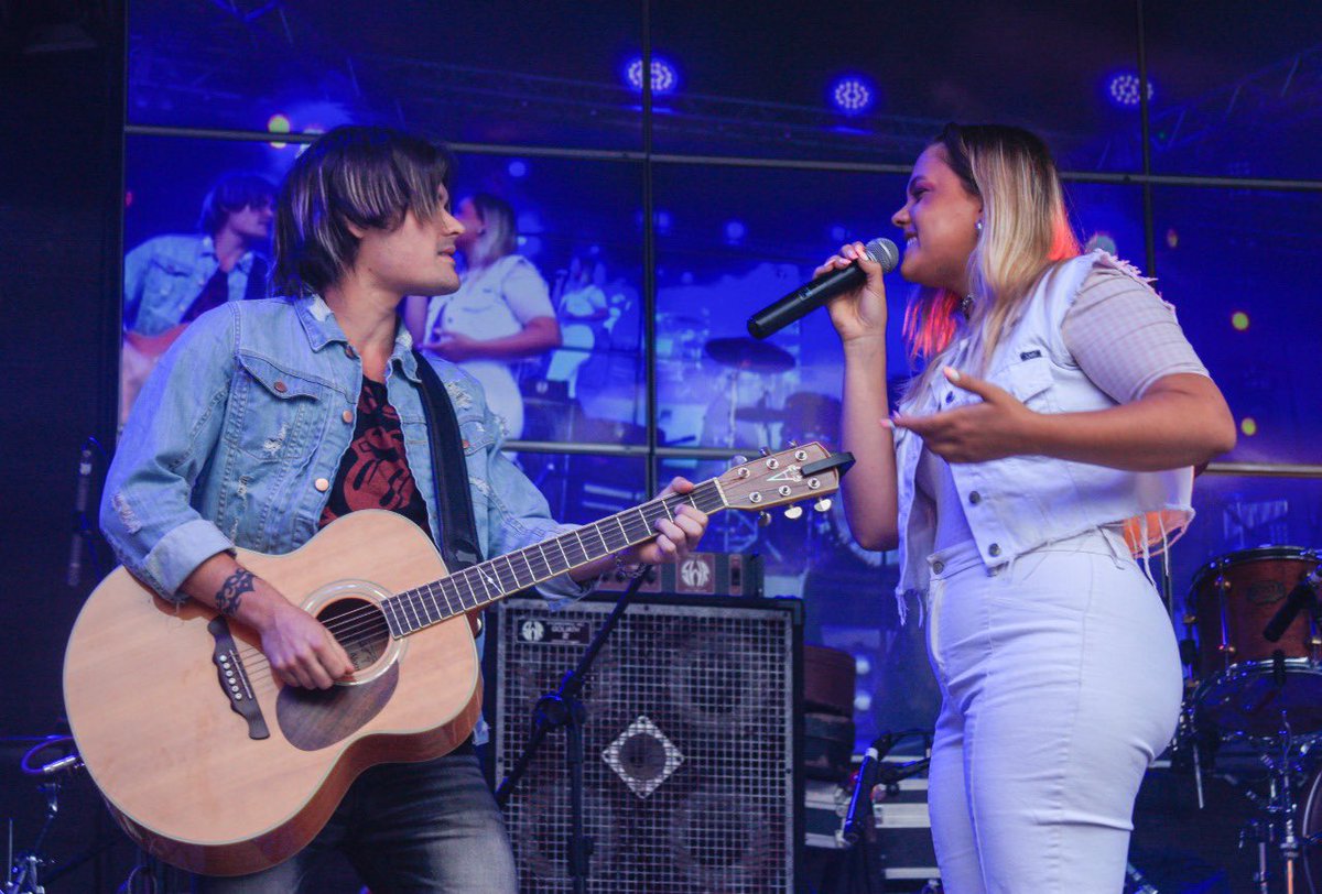 tavobruno's tweet photo. Una gran feria de emprendedores locales y vecinxs de nuestra ciudad. Amigxs y familias pudieron disfrutar de musica en vivo, escuchar a nuestros artistas locales y bailar  con la presencia de @la_kompe_ y @lafranelaoficial. https://t.co/dG2bz3bfY1