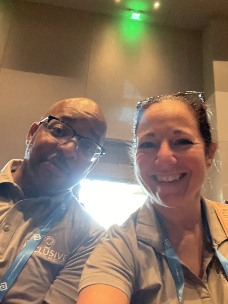 Kerra_Glover's tweet photo. @HughesKellian and I twinning at #tasaconference for keynote speaker!! So inspiring! @drgoffney @R4Inclusive #statetesting #aldineisd #ironsharpensiron https://t.co/GuhnjhN9jj