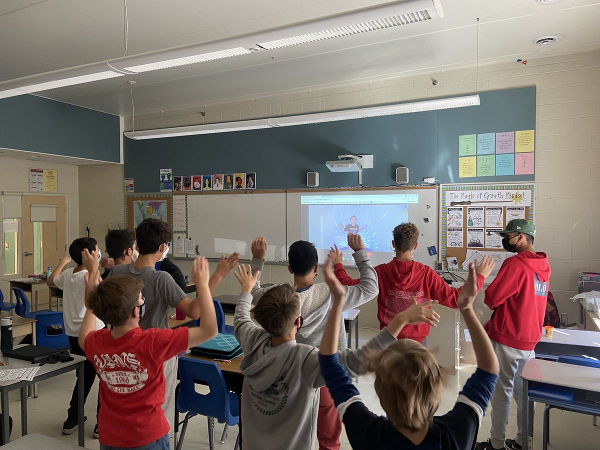 MissJMBurton's tweet photo. Nous apprenons la dance virtuellement!
The Grade 8 and 7 students at @MapleGrove_PS loved our virtual dance today @HDSBFSL #francosuperstars #corefrench #intermediatefrench #move https://t.co/heZjNCAeme