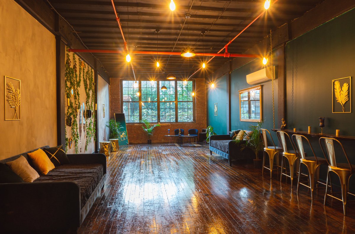 SteveDollas's tweet photo. My friend and I spent most of the last year looking at opportunities to create a private, intimate, luxurious space for US to host events, make art, and bring community together. After all the hard work, we're proud to announce that "On The Low" is officially open! #blackowned https://t.co/mDwymXP74f