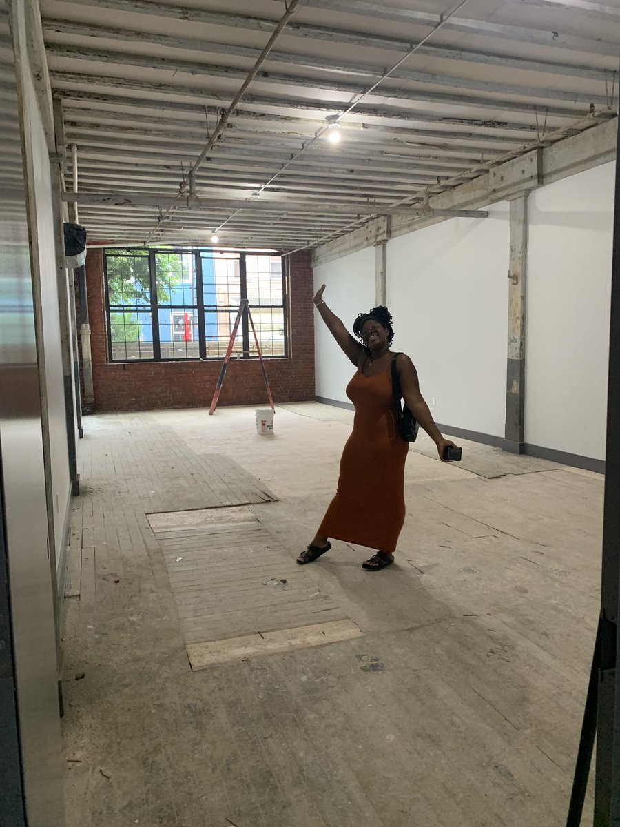 SteveDollas's tweet photo. My friend and I spent most of the last year looking at opportunities to create a private, intimate, luxurious space for US to host events, make art, and bring community together. After all the hard work, we're proud to announce that "On The Low" is officially open! #blackowned https://t.co/mDwymXP74f