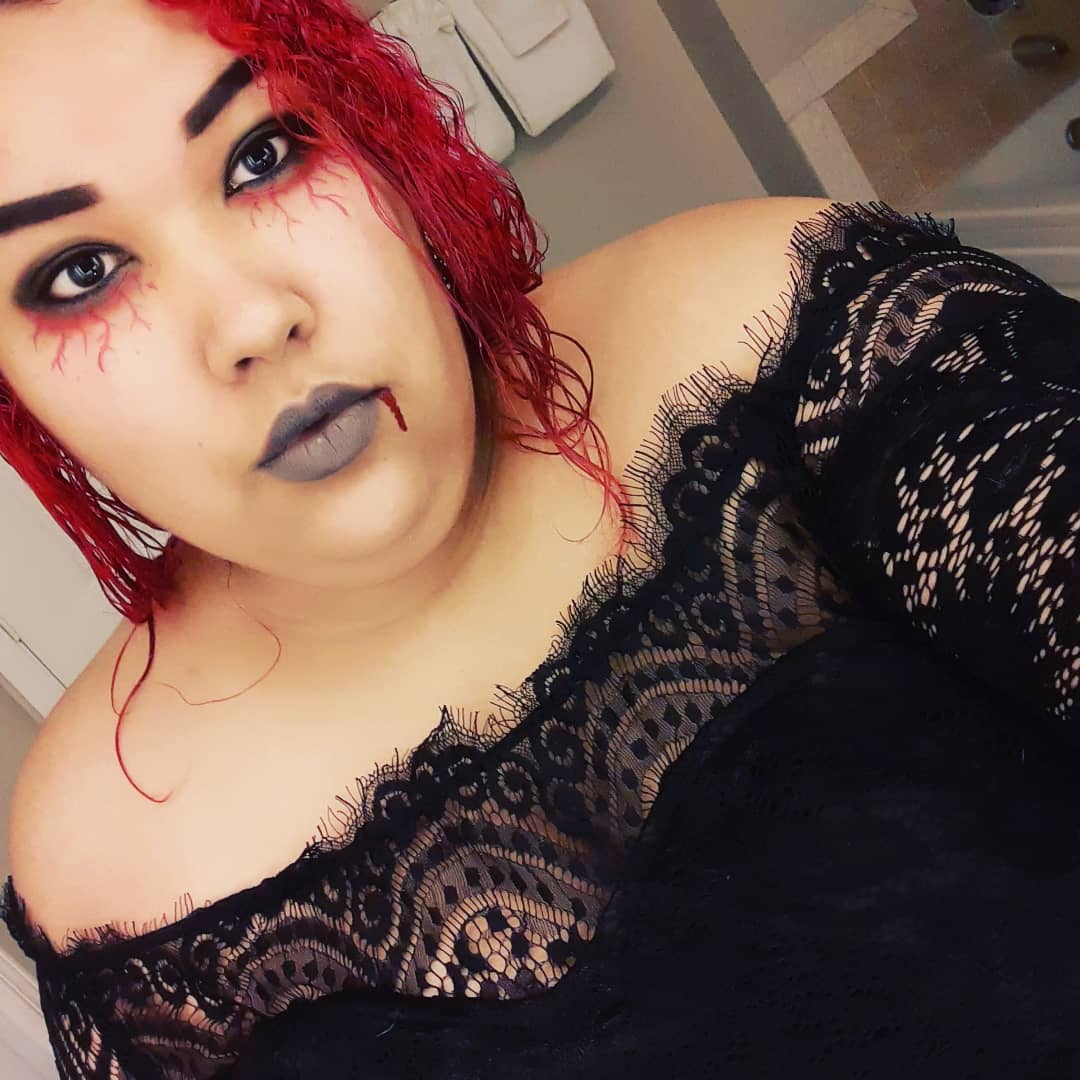 KasandyCheeks's tweet photo. I miss Halloween already 
#Halloween #halloween2021 #Vampire #FreddyKrueger #bats #bikini https://t.co/Hgr3vHZhAQ