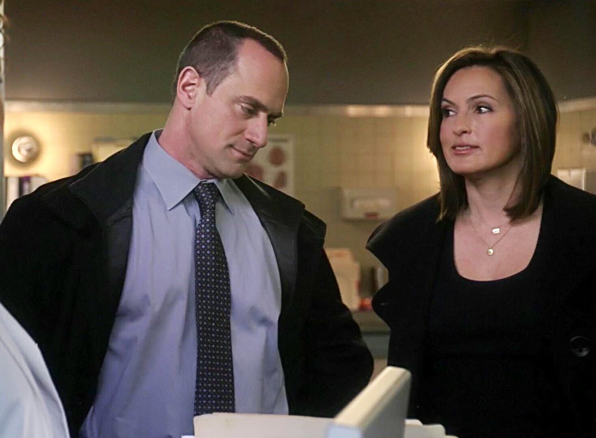 eochriskabot's tweet photo. "the road not taken looks real good now and it always leads to you in my hometown" #eo #svu https://t.co/cVwaDScqoB