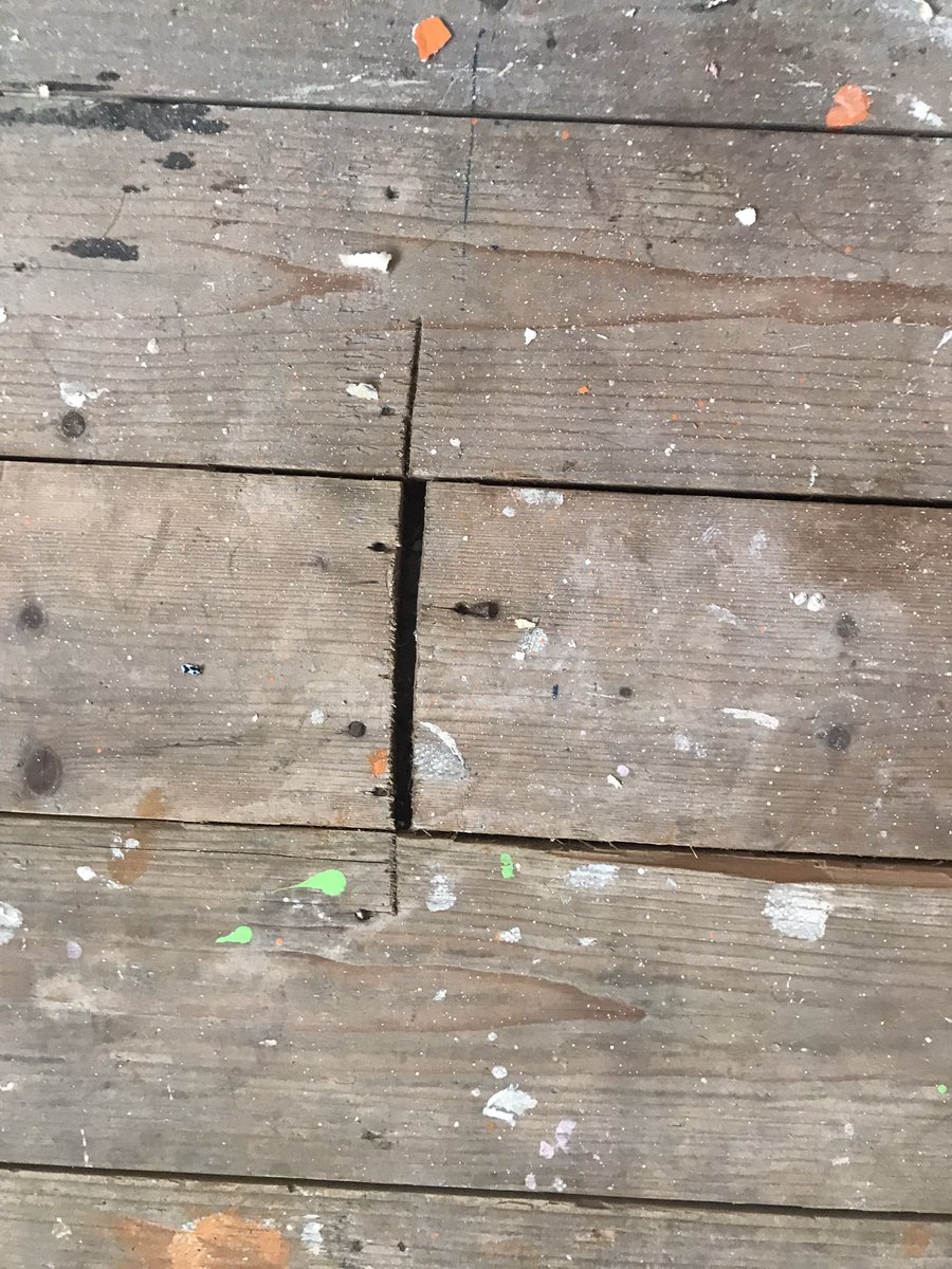 OfficialConnorY's tweet photo. @ADCAshfield My home you continue to let me living in, after months and months with continuing health (breathing problems) yet ignored and I am furious that a person has to live in these conditions!! I am not the only one. Councillors have been contacted yet nothing?Please share https://t.co/QvNShAUIME