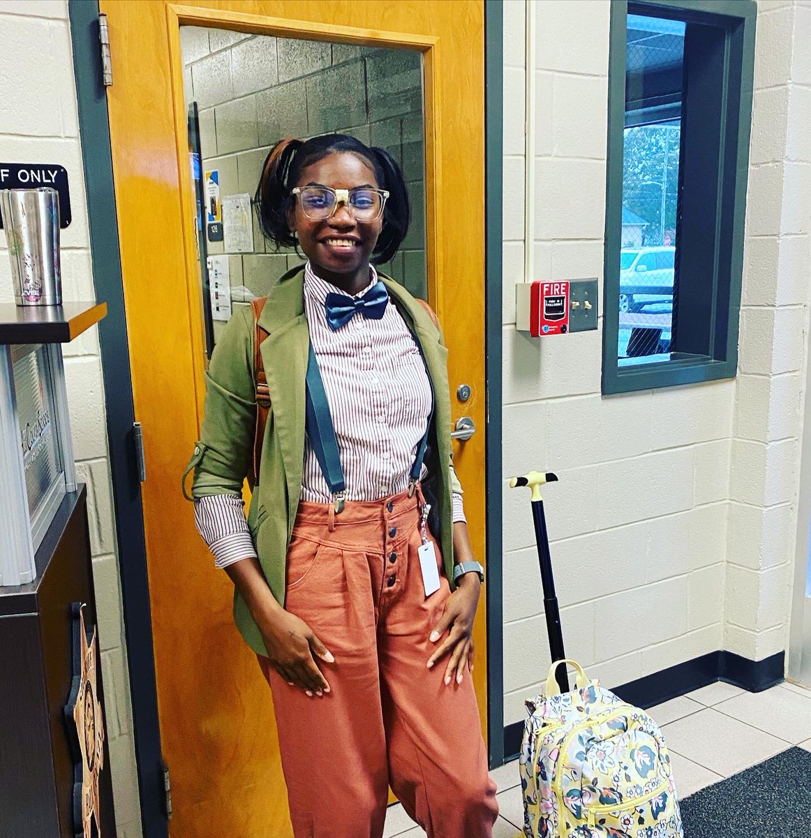 IvesterEarlyCollegeHallCo tweet media