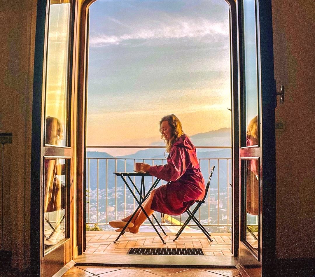 Follow thetraveleconomist for beautiful accommodations around the world for less than $150/night! ✈️🌎💰 instagram.com/p/CVvp7QrIR--/