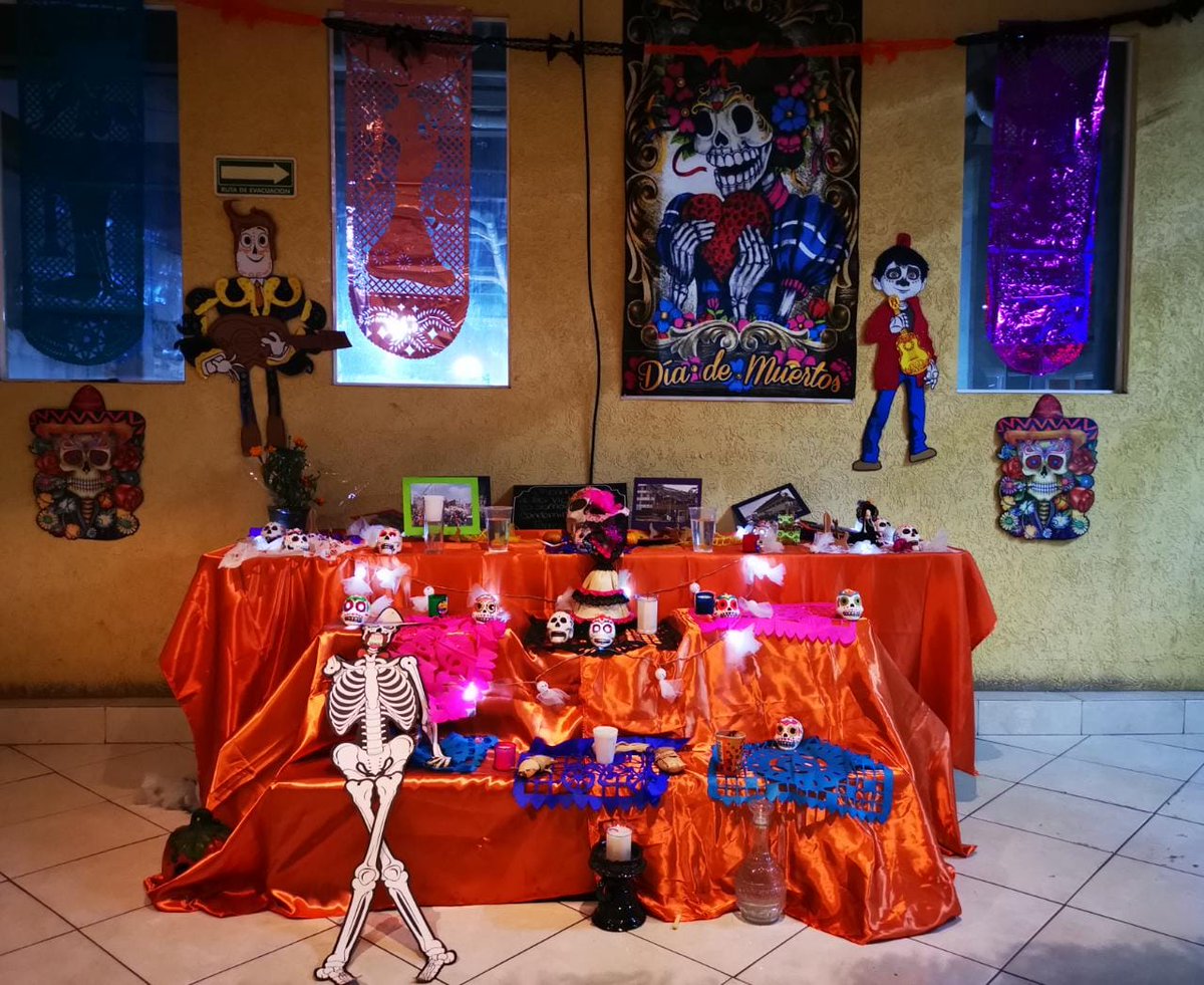 AMESP_oficial's tweet photo. Nuestros asociados Celebrando la Tradición del #DíaDeMuertos
Ofrenda de Arturo Carrasco - #BYTEK
#SoyAMESP
#FuerzaAMESP #UnidosPorUnMéxicoSeguro #TodosSomosAMESP #138EmpresasAMESP https://t.co/6oP0OakuGL