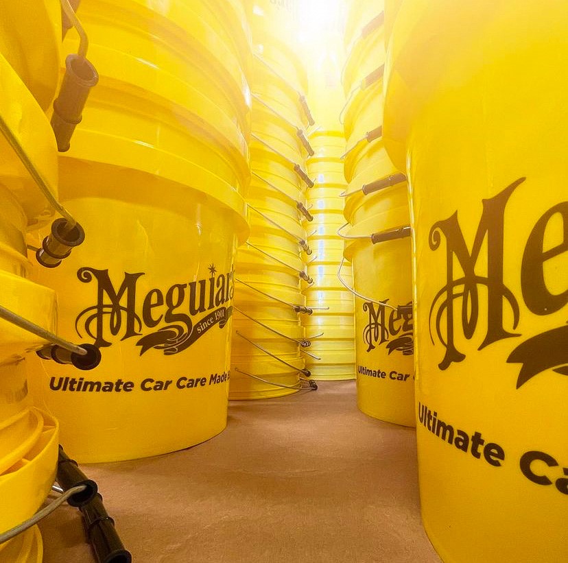 Meguiars's tweet photo. Anyone else got a bucket list?! 😜 😉
#meguiars #ReflectYourPassion #thatyellowbucket https://t.co/44yfm4OTiy